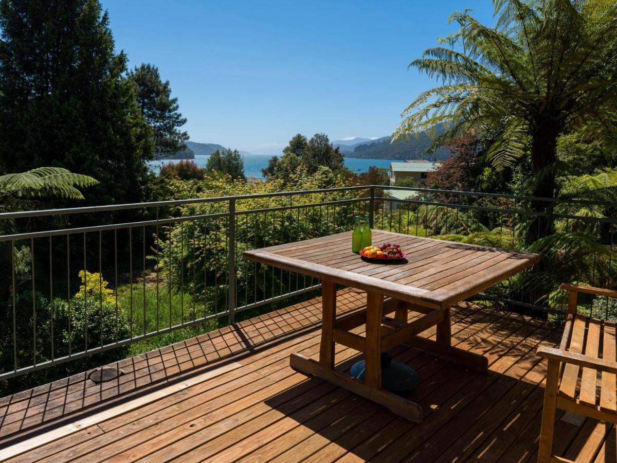Serene Sounds - Anakiwa Holiday Home Kültér fotó